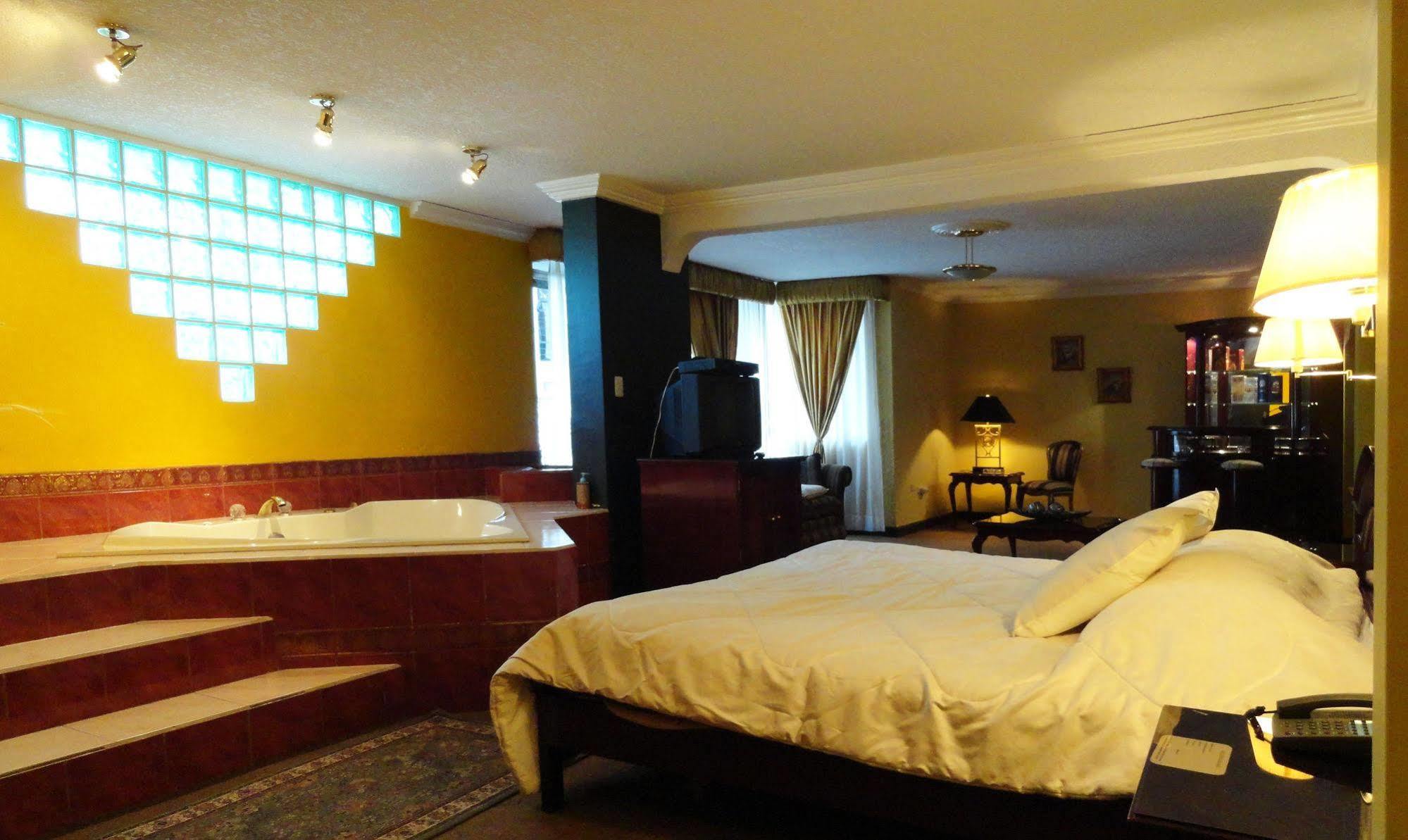 Hotel Suites Gonzalez Suarez Quito Exteriér fotografie